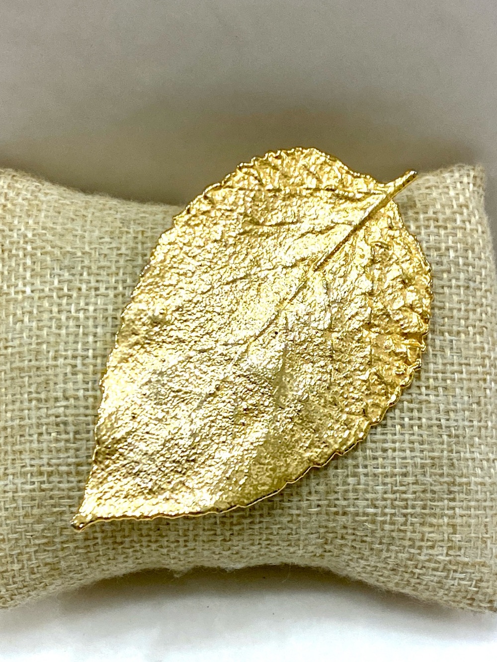 Gold Leaf Necklace Pendant - Women's Elegant Nature Pendant